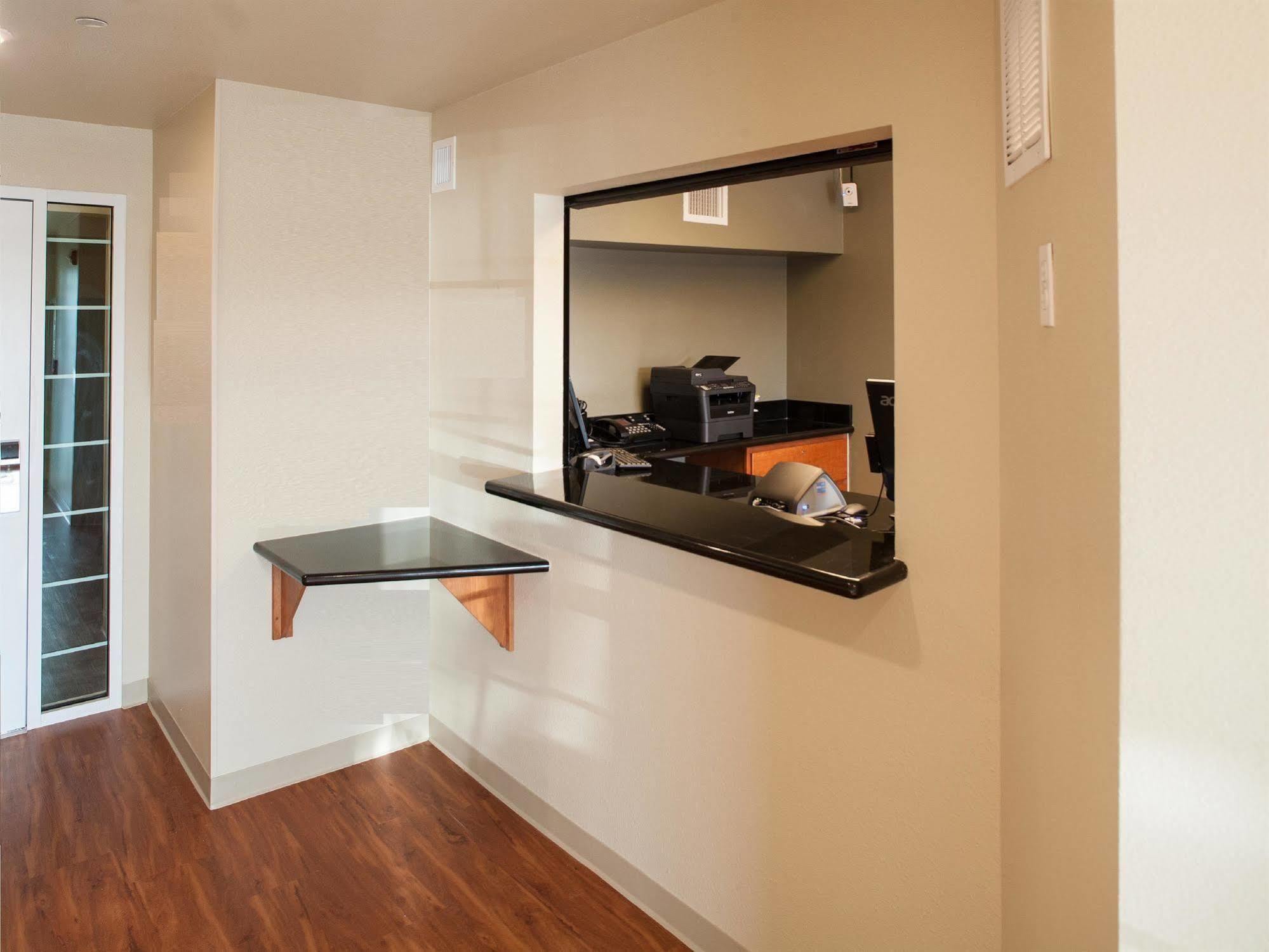 Extended Stay America Select Suites - Orlando - South Williamsburg Екстер'єр фото